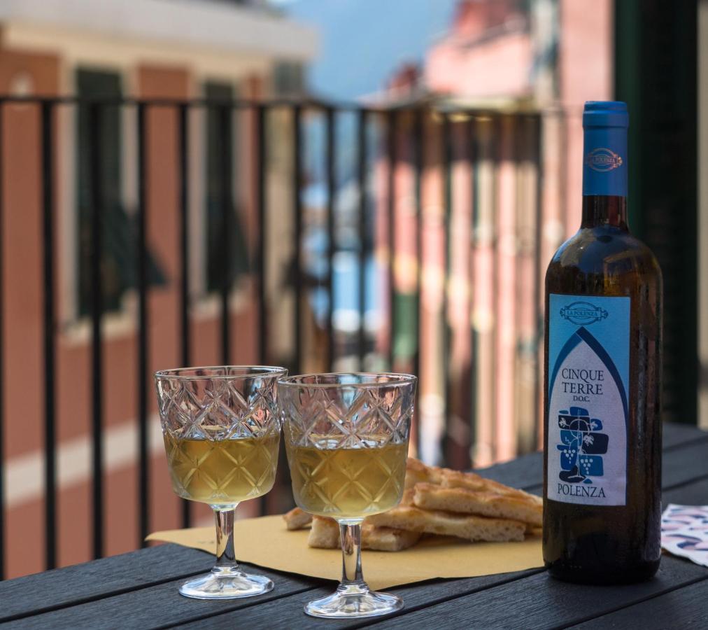 El Nin Apartment With Terrace Vernazza Luaran gambar