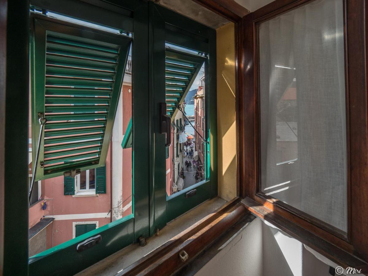 El Nin Apartment With Terrace Vernazza Luaran gambar