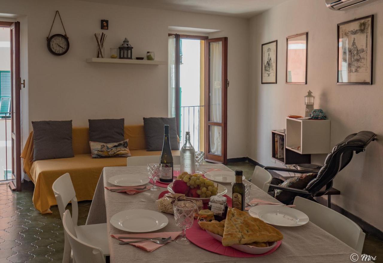 El Nin Apartment With Terrace Vernazza Luaran gambar